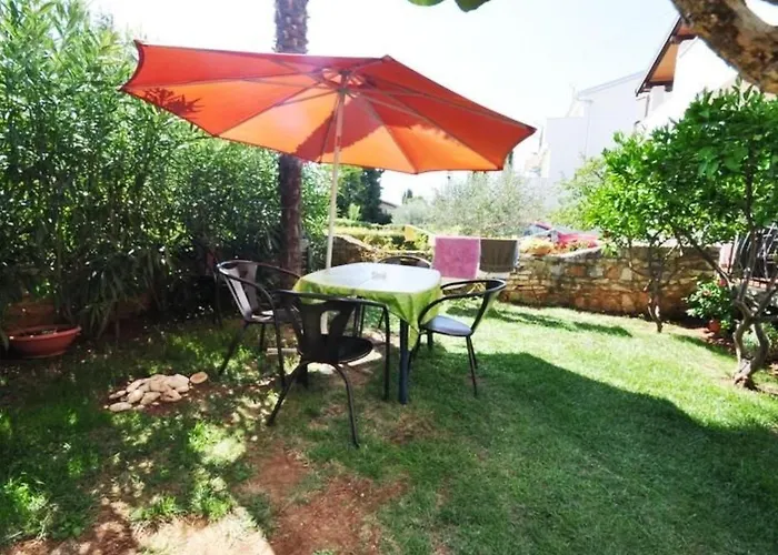 In Novigrad Mit Privatem Parkplatz By Interhome شقة *
