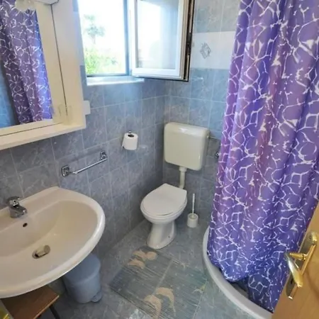 In Novigrad Mit Privatem Parkplatz By Interhome Apartamento Novigrad Istria
