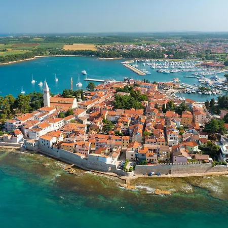 In Novigrad Mit Privatem Parkplatz By Interhome Novigrad Istria